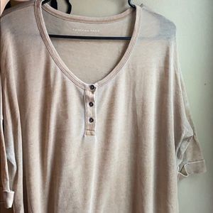 American Eagle tan shirt